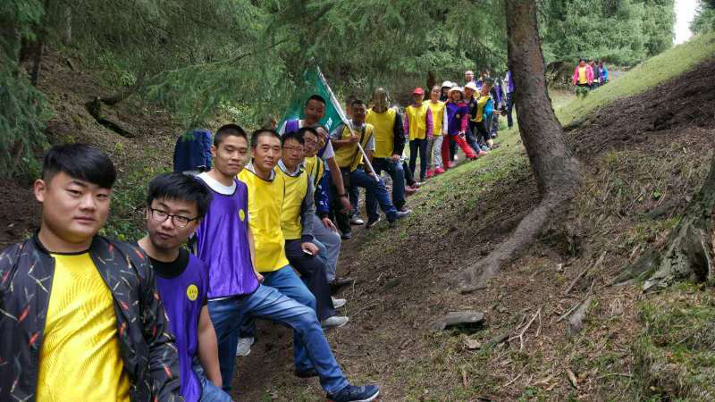 天山制藥開展“快樂團(tuán)隊(duì)·共創(chuàng)精彩”拓展運(yùn)動